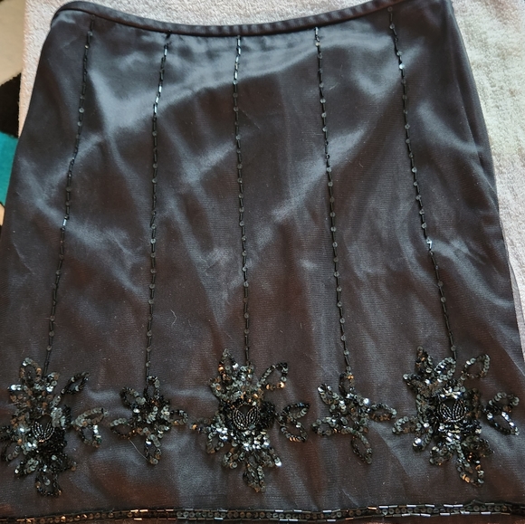 RETRO ANN TAYLOR BLACK SKIRT WITH A SHEAR OUTER LINING AND BLACK SEQUINS - SZ 10 - Picture 2 of 8
